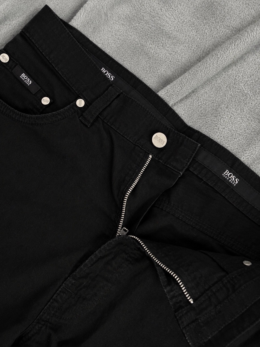 BOSS Hugo Boss straight cut Black Jeans Waist 34x30